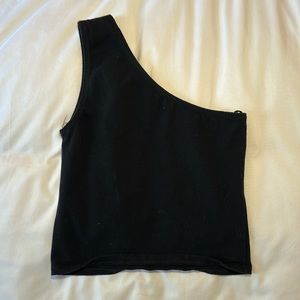 BRANDY MELVILLE BLACK ONE SHOULDER CROP TOP